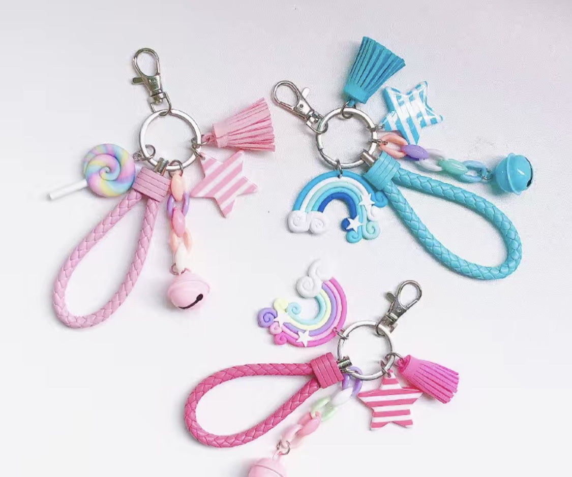 Star rainbow pom pom keyring