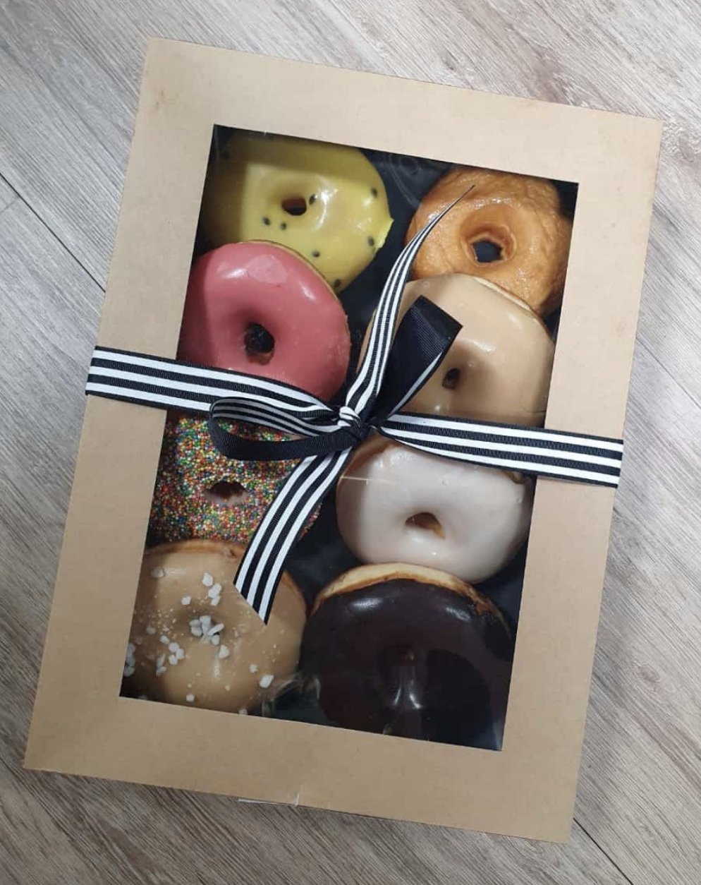 Family Donut Box 8 Pack